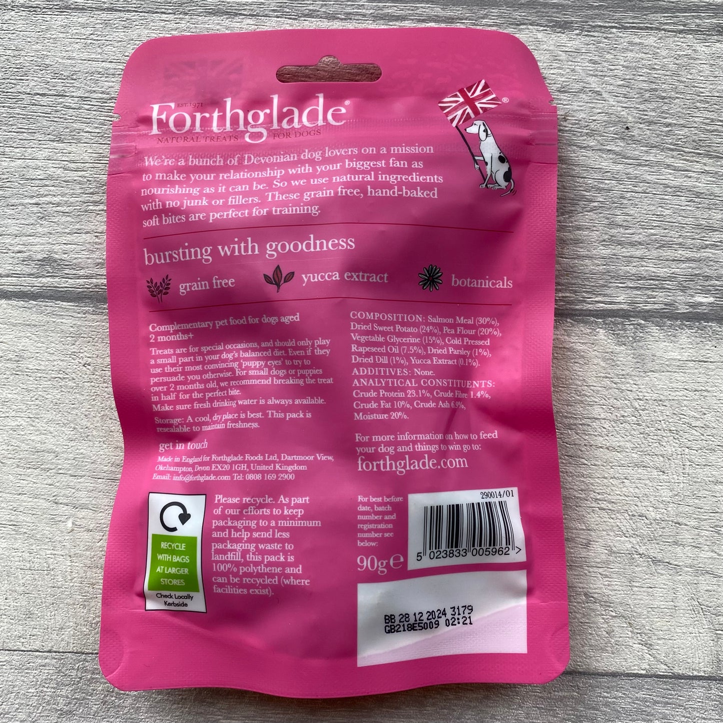Forthglade Salmon Natural Soft Bite Treats