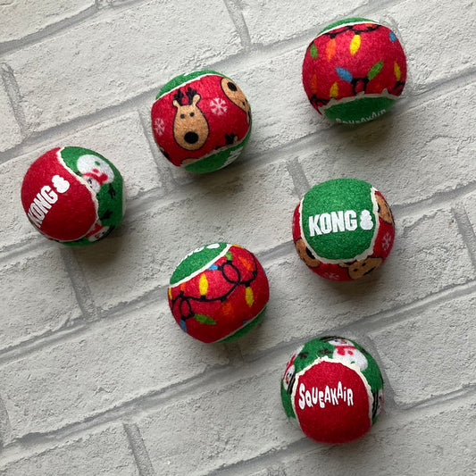 Kong Christmas Squeakair Ball