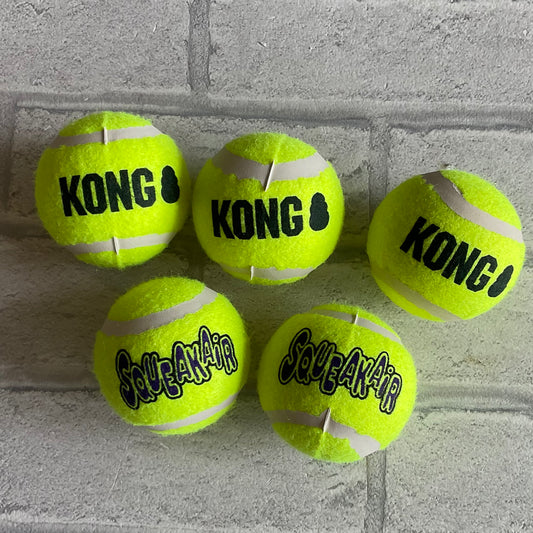 Kong Squeakair Ball