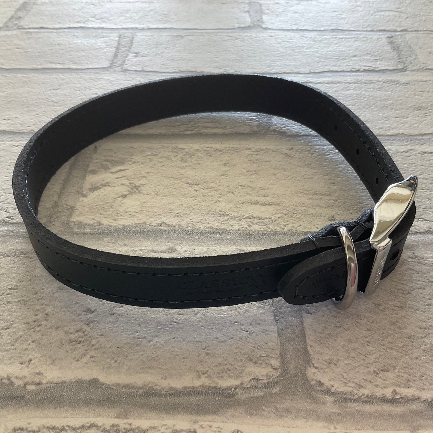 Ancol Black Classic Leather Collar