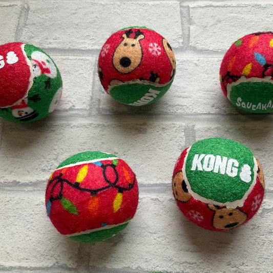 Kong Christmas Squeakair Ball