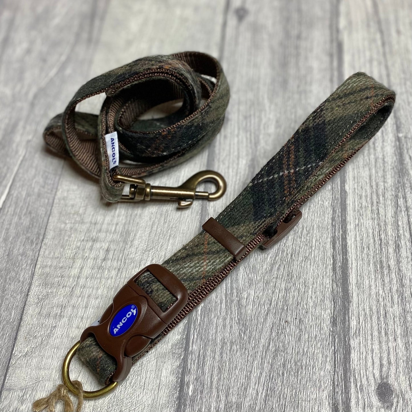 Heritage Collection Country Check Collar