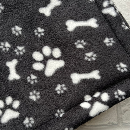 Mina and Frens Dog Blanket