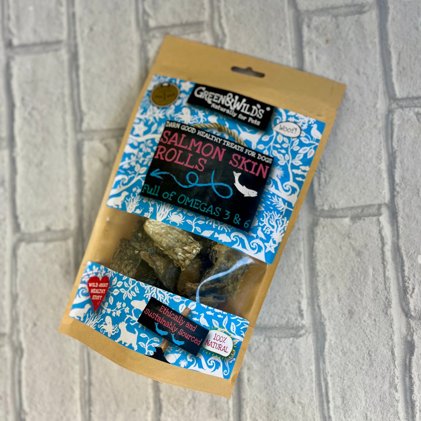 Salmon Skin Rolls 50g - Green and Wilds